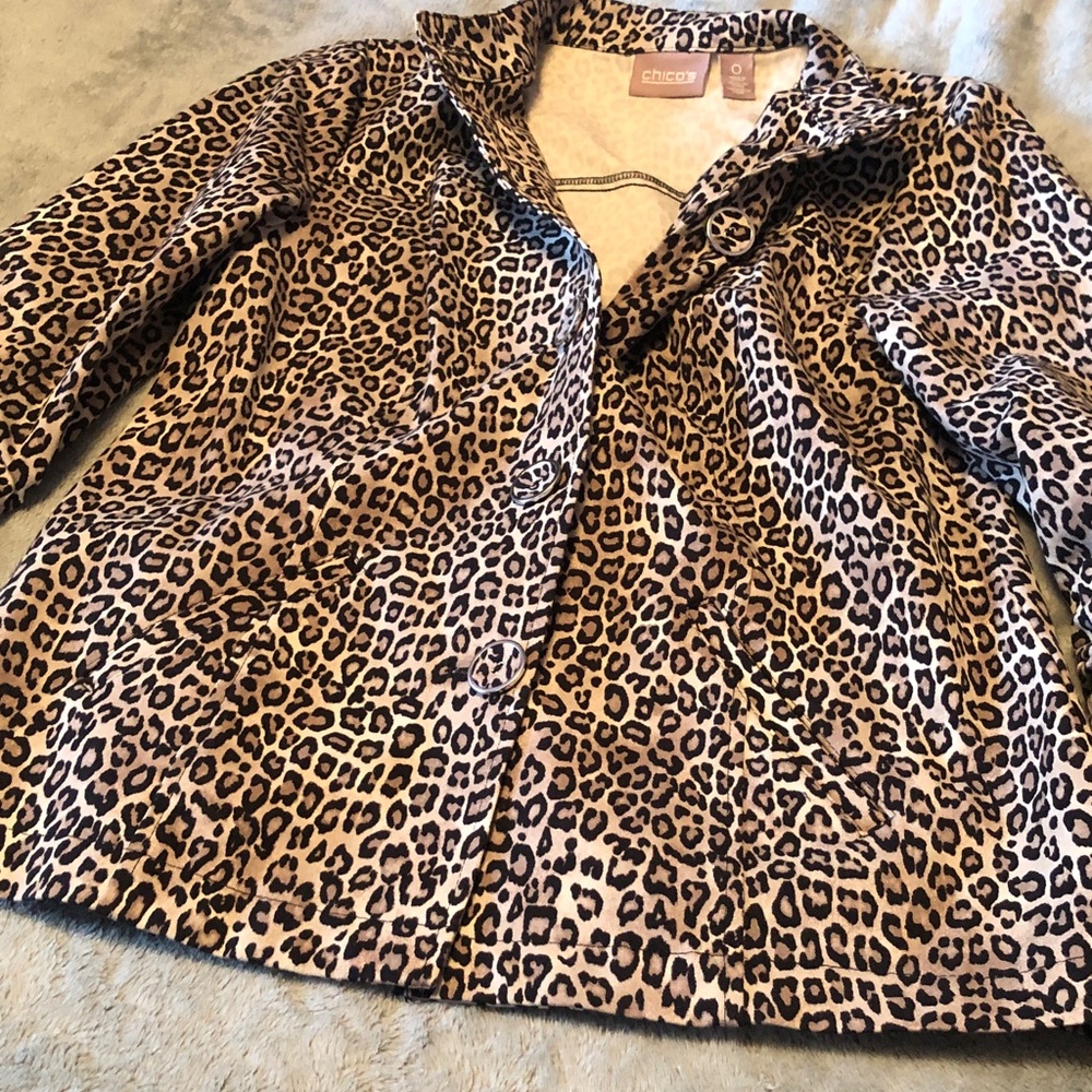 NWOT Leopard Print Button-Up Jacket - image 3